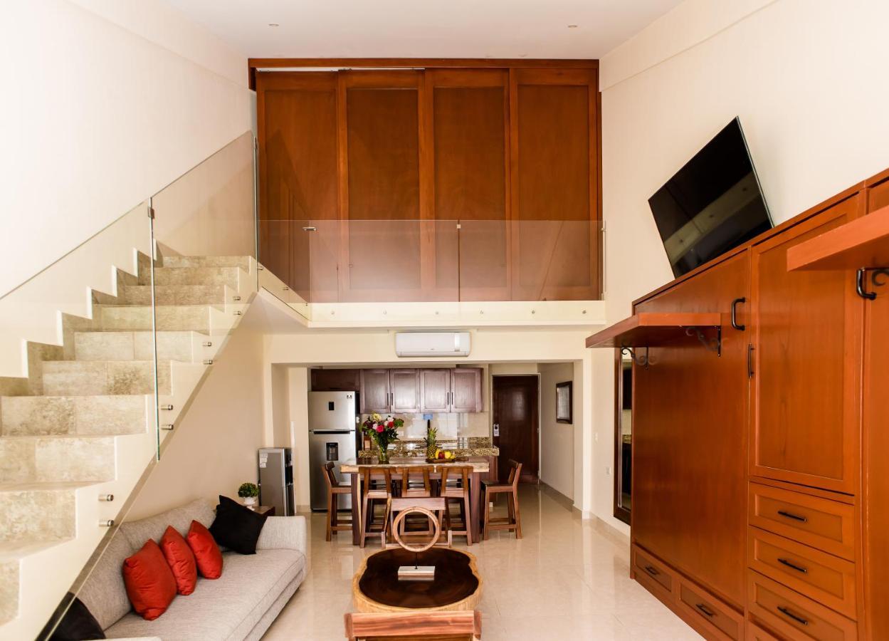 2 Story Oceanfront Penthouses On Cancun Beach! Экстерьер фото