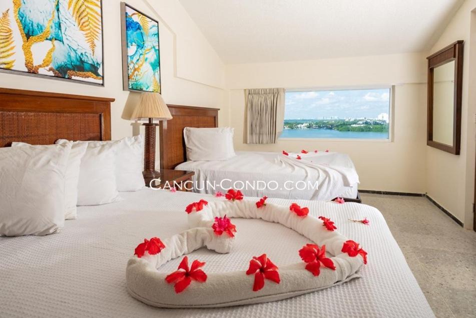 2 Story Oceanfront Penthouses On Cancun Beach! Экстерьер фото
