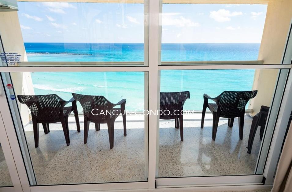 2 Story Oceanfront Penthouses On Cancun Beach! Экстерьер фото