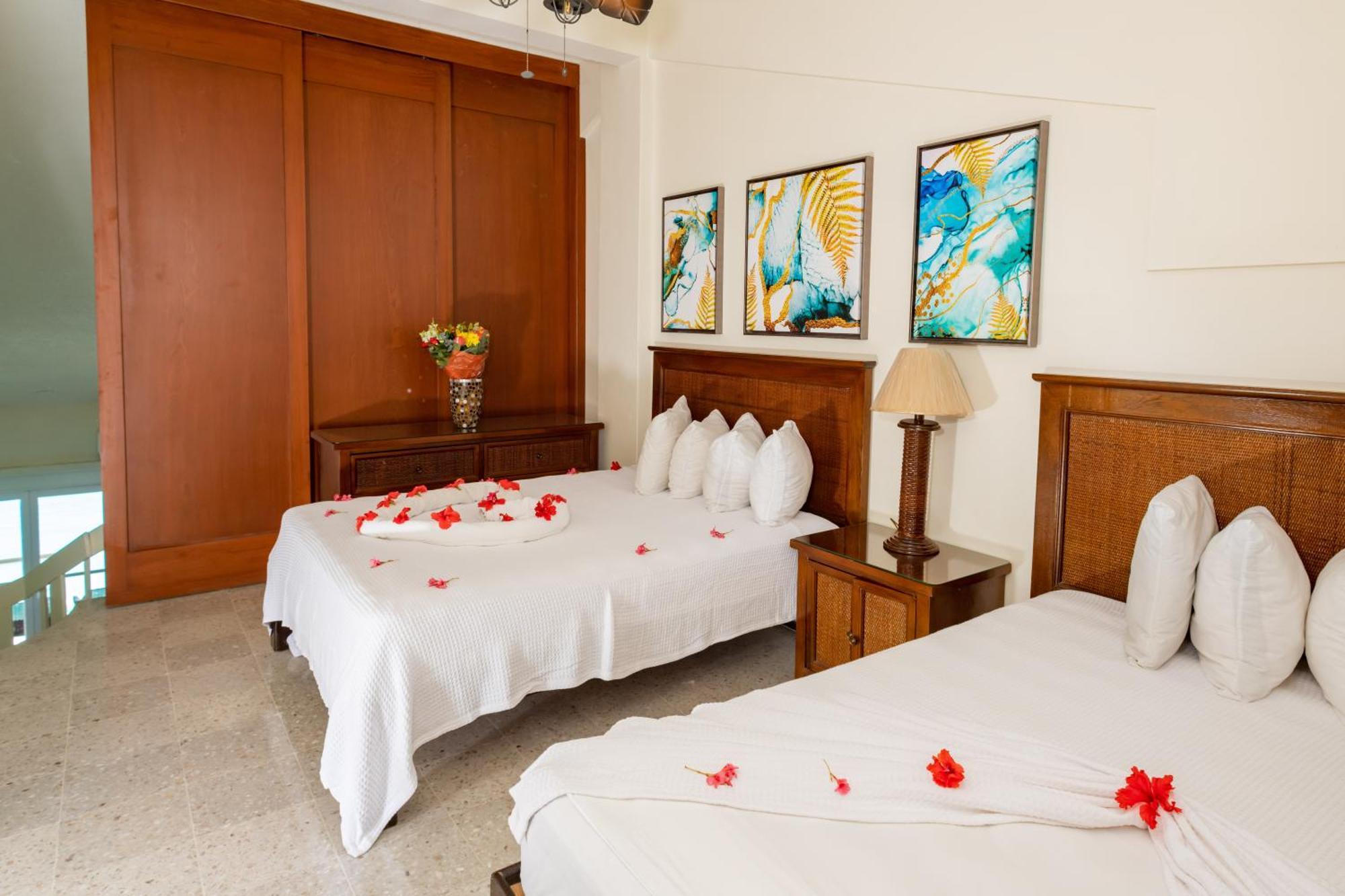 2 Story Oceanfront Penthouses On Cancun Beach! Экстерьер фото