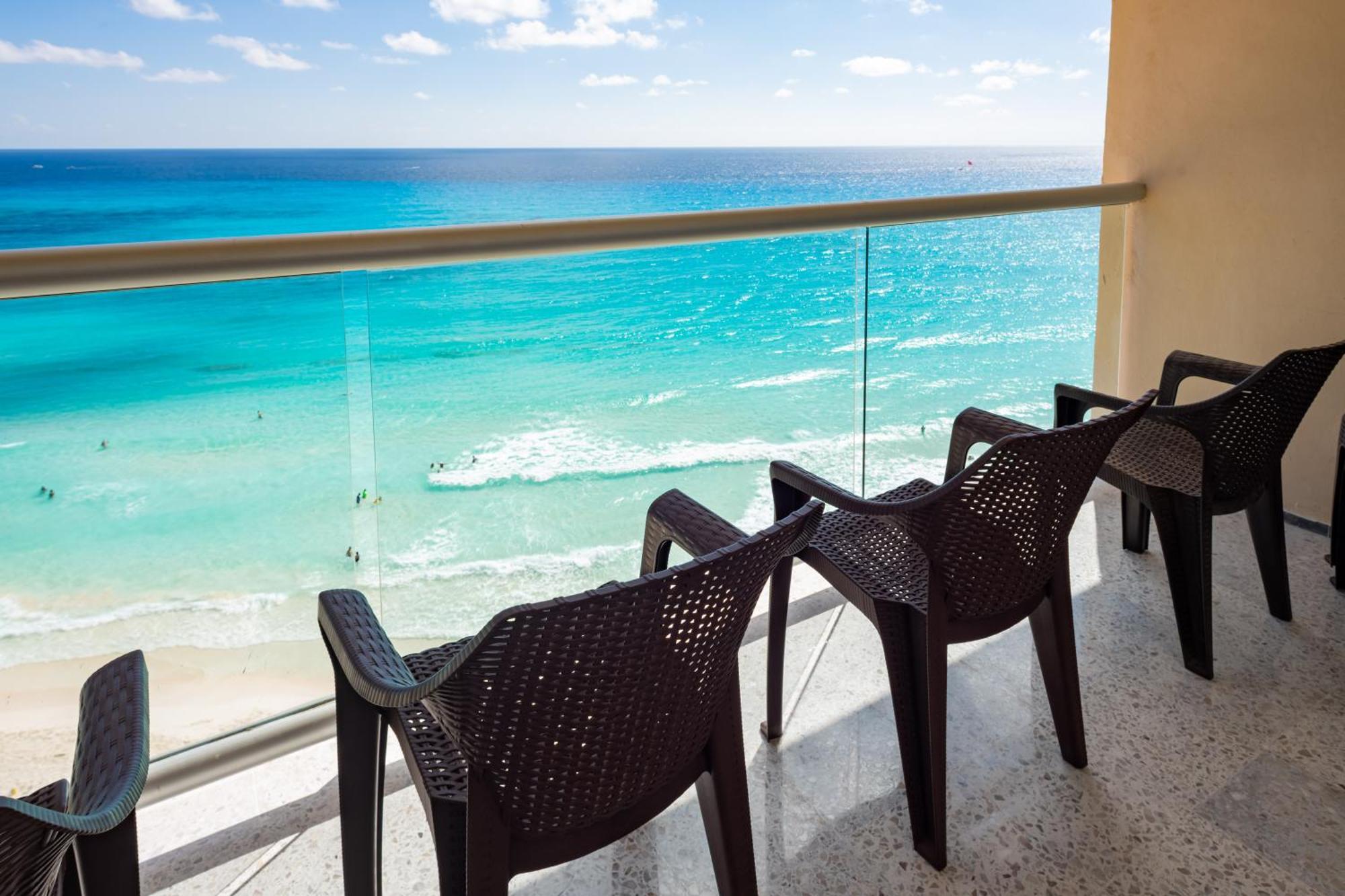 2 Story Oceanfront Penthouses On Cancun Beach! Экстерьер фото
