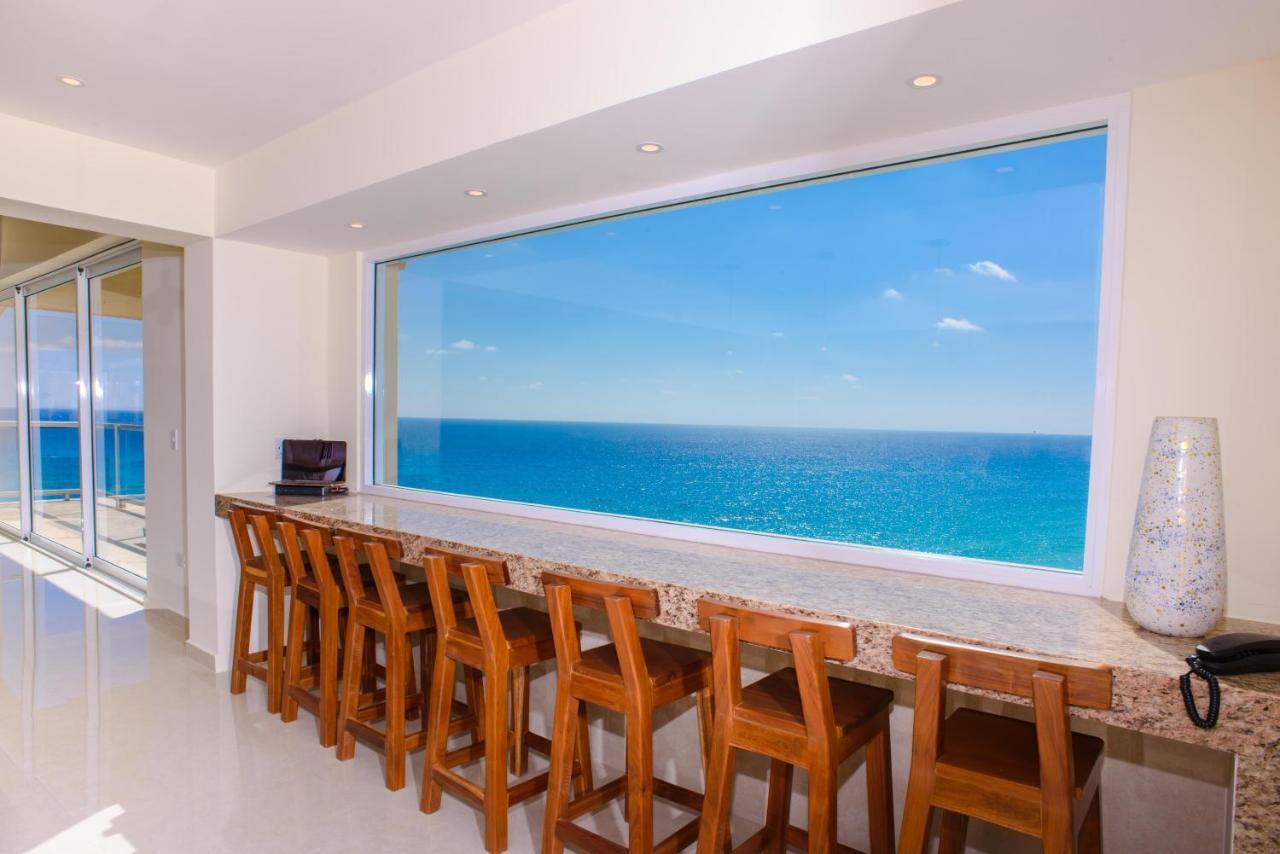 2 Story Oceanfront Penthouses On Cancun Beach! Экстерьер фото