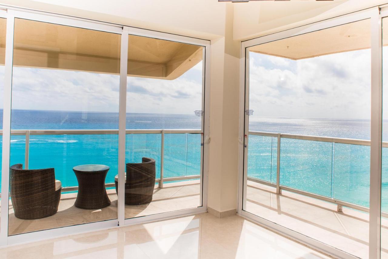 2 Story Oceanfront Penthouses On Cancun Beach! Экстерьер фото